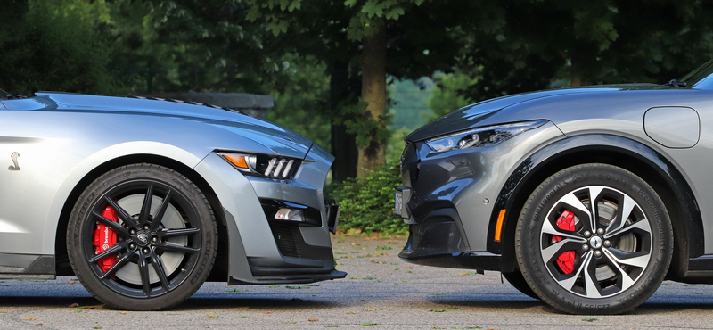Kétféle hibrid hajtással jöhet az új Ford Mustang, de marad a V8