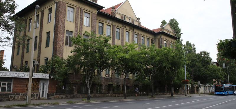 Elárverezi az állam az Árpád Kórház épületét, az önkormányzat nem is tudott róla