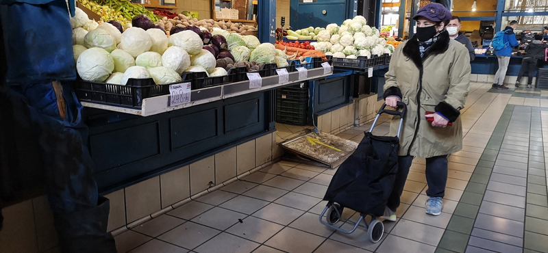 Megkérdeztük az orvoskamarától, jó ötlet-e az oltások száma alapján újranyitni az országot