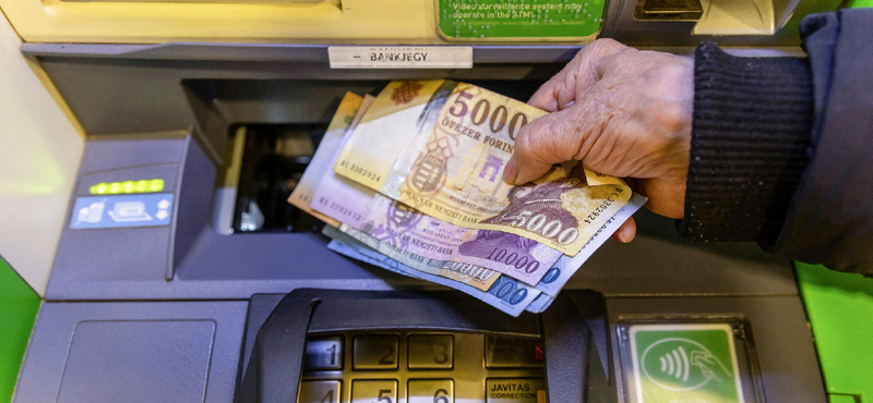 Összeesett a prémium állampapír hozama, bankbetétekkel most szinte kétszer annyit lehet keresni