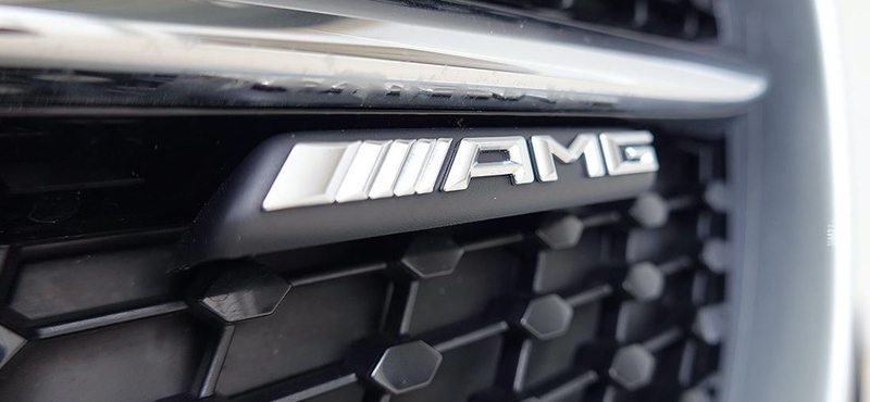 A BMW bemutatta a 635 lóerős M5 CS-t, amire a Mercedesnek is lépnie kellett