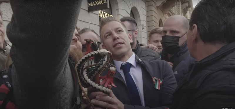 "Még életemben nem voltam tüntetésen, de, mondom, ide kijövök" - videó Magyar Péter tüntetéséről