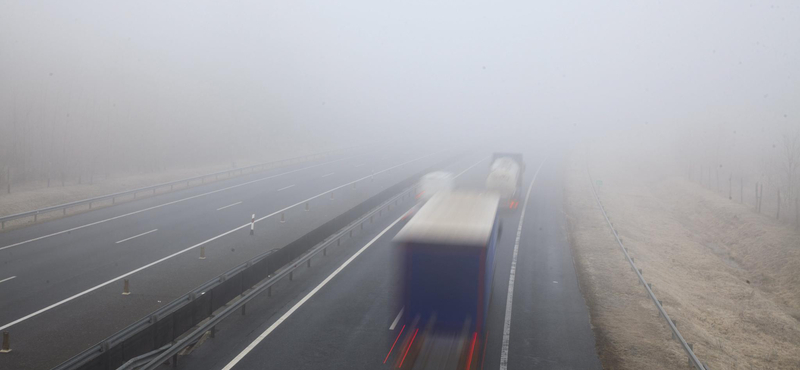 Tartós, sűrű köd miatt adtak ki figyelmeztetést