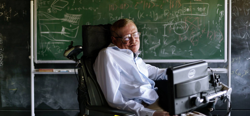 Ez lesz az álomárverés geekeknek: Hawking kerekesszéke is eladó