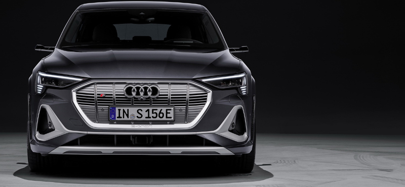 Q8 e-tron névvel jön az Audi új villanyautója