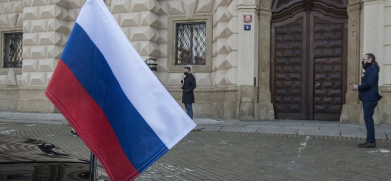 Csehország lemondásra szólította fel az orosz diplomatákat