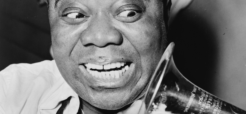 50 éve halt meg Louis Armstrong, aki 80 ezer ember előtt játszott a Népstadionban