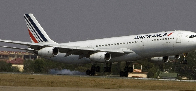 Sztrájkolnak a légikísérők, törölhetik az Air France járatokat