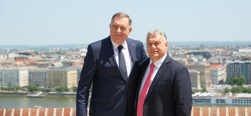 A Boszniában körözött Dodik megérkezett Budapestre, és már készült is róla pár közös fotó Orbán Viktorral
