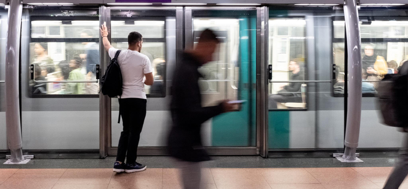 Elmagyarázta a BKV, miért állt le a 4-es metró délután