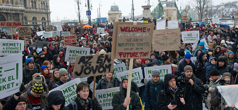 Nem a szervezők hívták meg Hoffmannt a tüntetésre