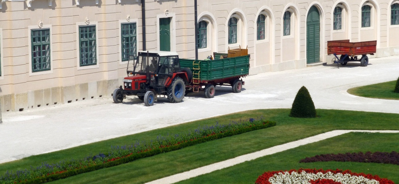 Hiába írtak Orbánnak a fertődi kastélyból kitett diákok