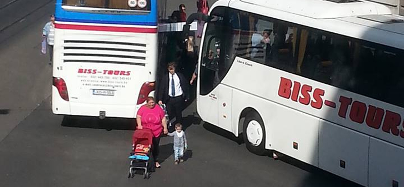 Pökhendi válaszlevelet kapott a hoteltől a turistabuszokra panaszkodó férfi