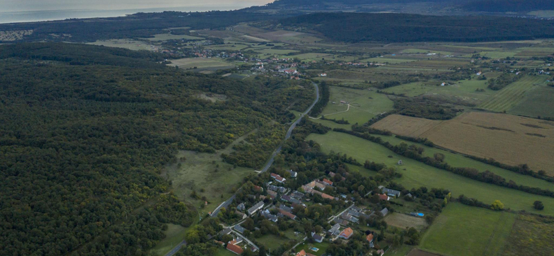 Százával költöztek a Balaton-parti településekre tavaly