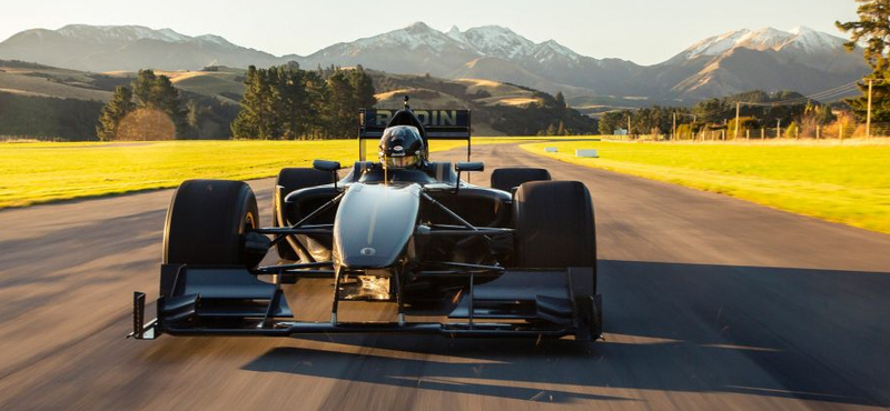 5 ezer kilométert bír a motorja a bárki által megvásárolható új F1-autónak