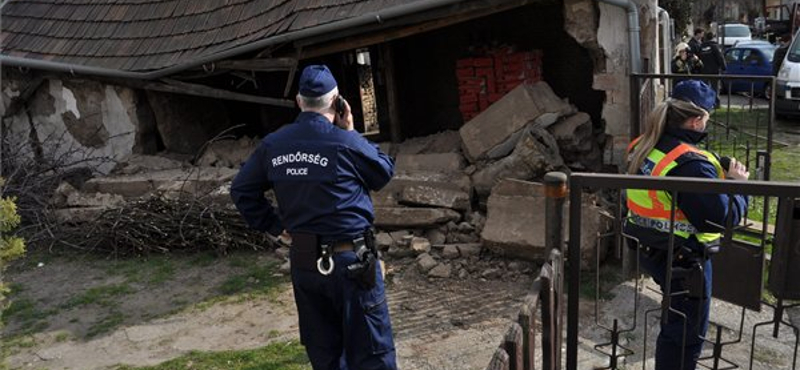 Kidőlt egy ház fala Rákospalotán – fotó