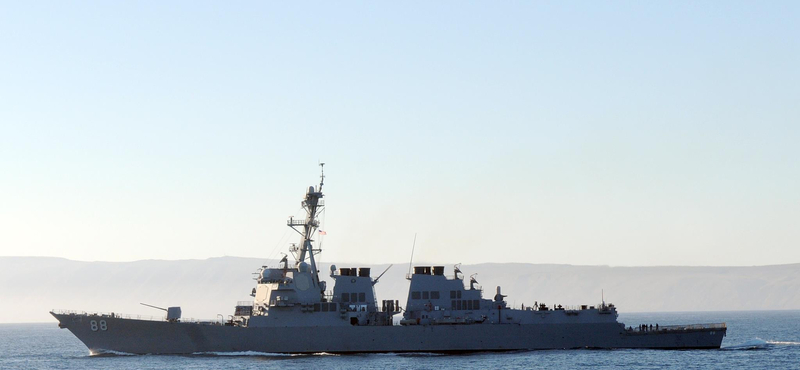 Erődemonstrációt tartott a Dél-kínai-tengeren egy amerikai hadihajó