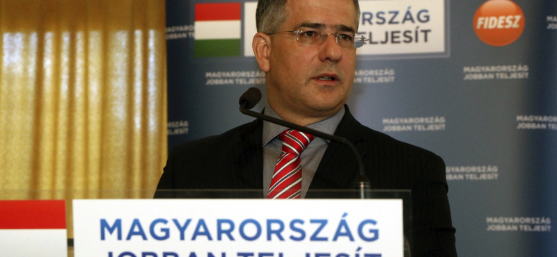 Kivételes eljárásban nyomná át a parlamenten a kvótanépszavást a Fidesz