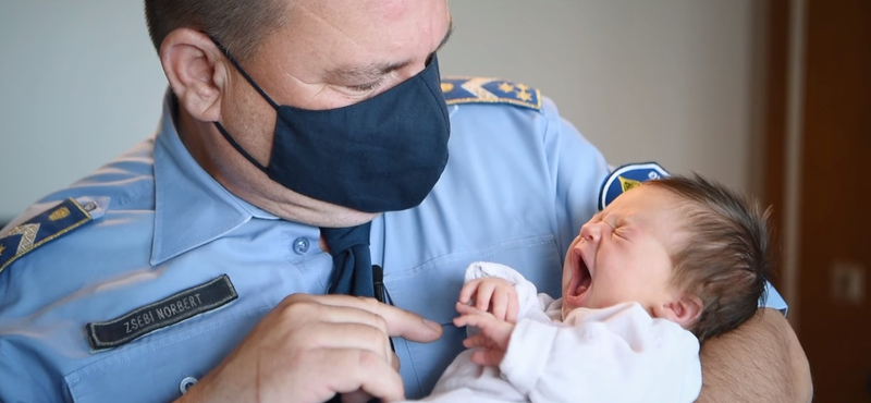 A rendőrség előre figyelmeztetett, hogy robbanni fog a cukiságbomba