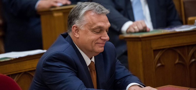 Hátha nem tűnik fel – így sunnyog a törvényalkotással az Orbán-kormány