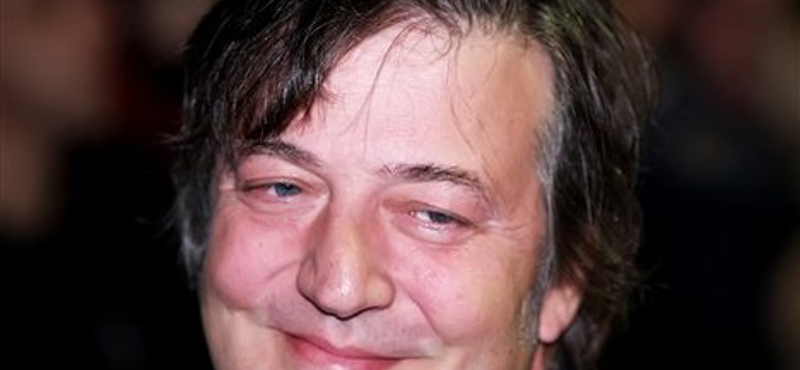 Tóváros polgármestere lesz a vicces arcú Stephen Fry