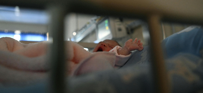 Több kórházban továbbra sem elérhető a csecsemők ingyenes SMA-szűrése