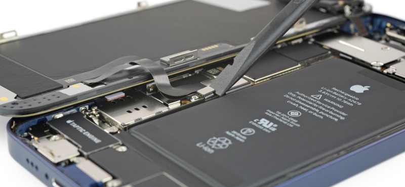 Már Magyarországon is elérhető az Apple otthoni javítóprogramja, magunk szervizelhetjük az iPhone-okat is