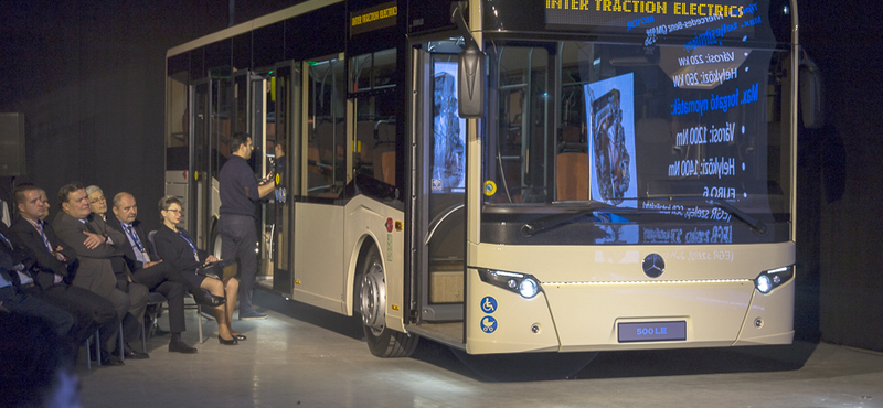 Magyar fejlesztés, de Mercedes csillagot visel az orrán a legújabb hazai busz