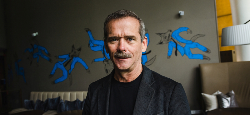 Egy asztronauta sem keresztbe tett ujjakkal indul az űrbe – Chris Hadfield-interjú