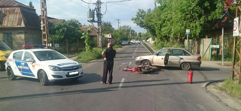 Motor és gépkocsi ütközött a XVII.kerületben