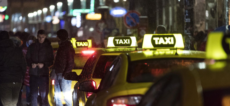 Kivár a legtöbb taxis, egyre többen szüneteltetik a vállalkozásukat