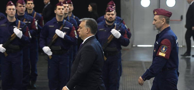 Orbán Brüsszelnek is odacsapott a határvadászok eskütételén