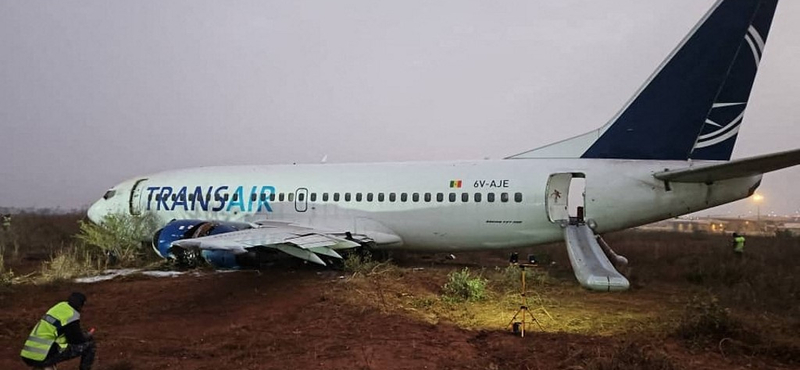 Felszállás közben lezuhant egy Boeing 737-es Szenegálban