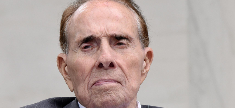 Elhunyt Bob Dole szenátor, volt republikánus elnökjelölt