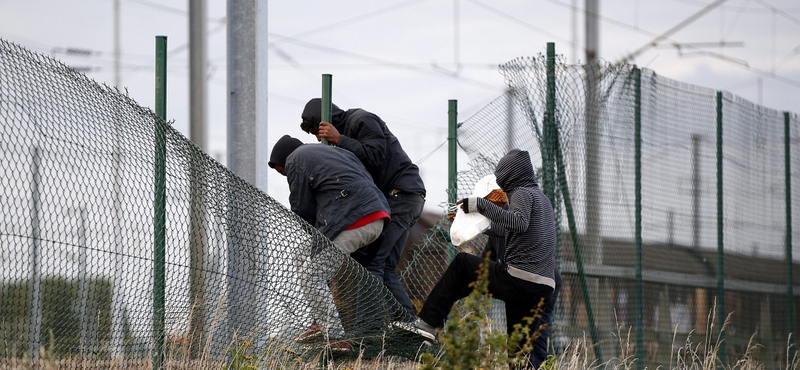 EB-szóvivő: A magyar kerítés más, mint a francia