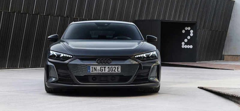 53 millió forinton nyit itthon a 646 lóerős Audi RS e-tron GT villanyautó