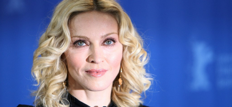 Madonna intenzív osztályra került, ezért elhalasztotta turnéját