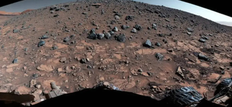 3 milliárd éves titok derülhet most ki a Marsról: 136 fotót küldött haza egy kiemelten fontos területről a Curiosity