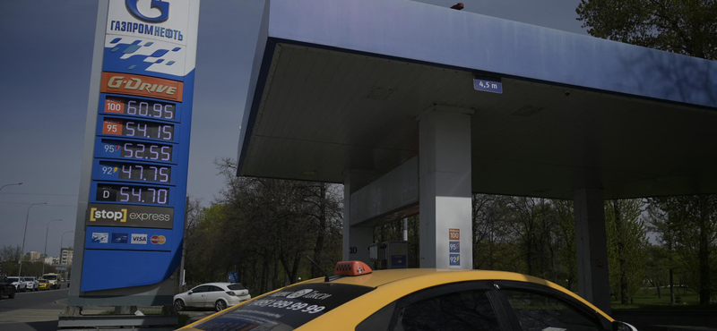 Moszkva fél évre betiltja a benzin exportját