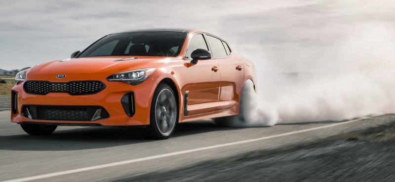 Itt az új Kia Stinger GTS, amivel könnyű a gumiégetés