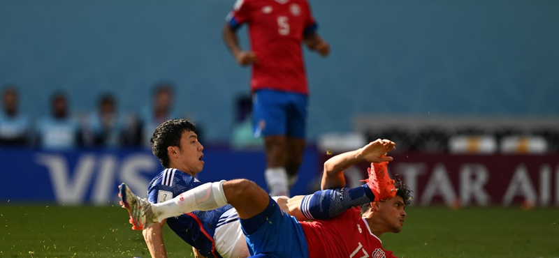 Egy védő góljával maradt életben Costa Rica továbbjutási álma