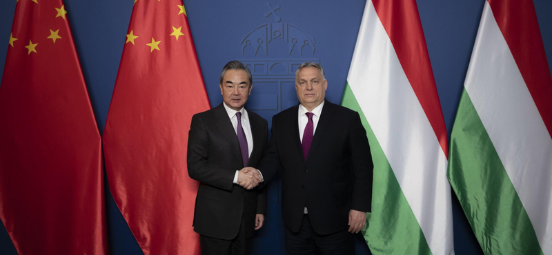 A kínai államtanácsossal vacsorázott Orbán