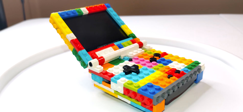 Egy youtuber Lego-kockákból épített egy Game Boy-konzolt, hibátlanul működik