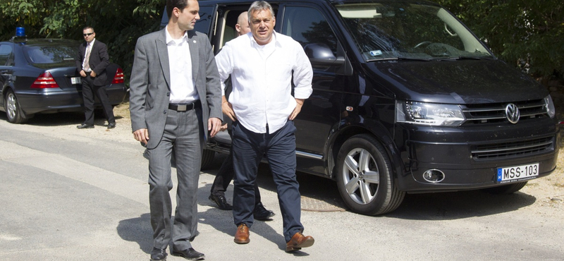 Orbán tudja, hogy a szerencsétlen hülyére nem szavaz senki