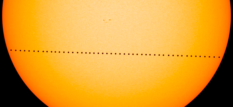 Ritka égi jelenséget lehet most látni, a Merkúr épp átvonul a Nap előtt