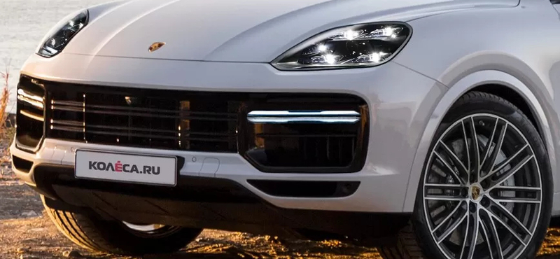 Fotókon az érkezőben lévő megújult Porsche Cayenne