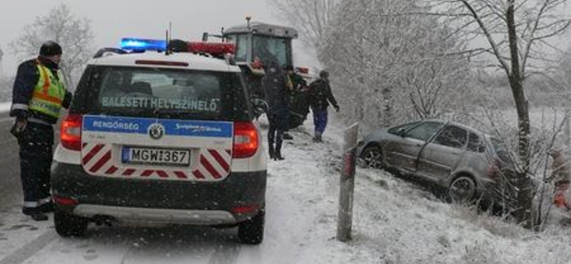 Fotó: megvan az első balesete az első hónak