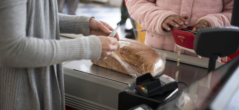 A száguldó kenyérár nyomában: itt a hvg.hu januári bevásárlókosara