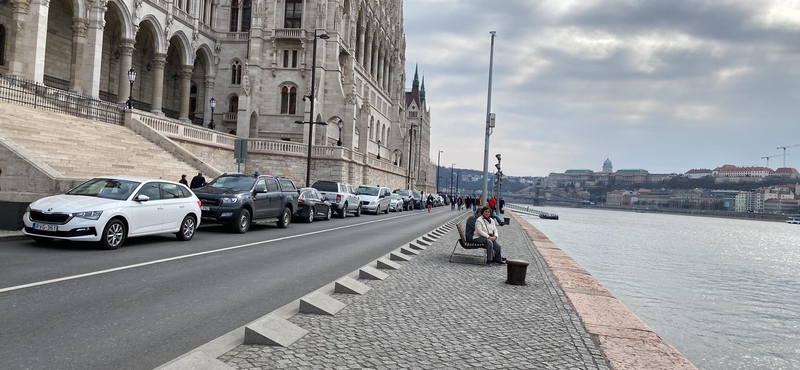 Karácsony szerint a többség támogatja az alsó rakpart lezárását