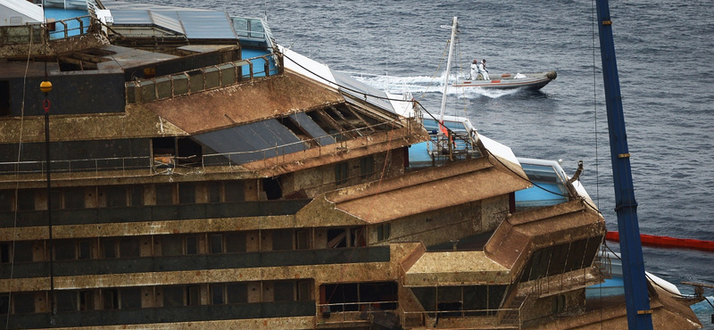 Végső útján is pusztíthat a Costa Concordia